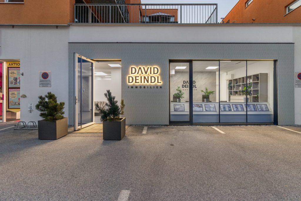 B&uuml;ro Au&szlig;enfassade in Oberndorf